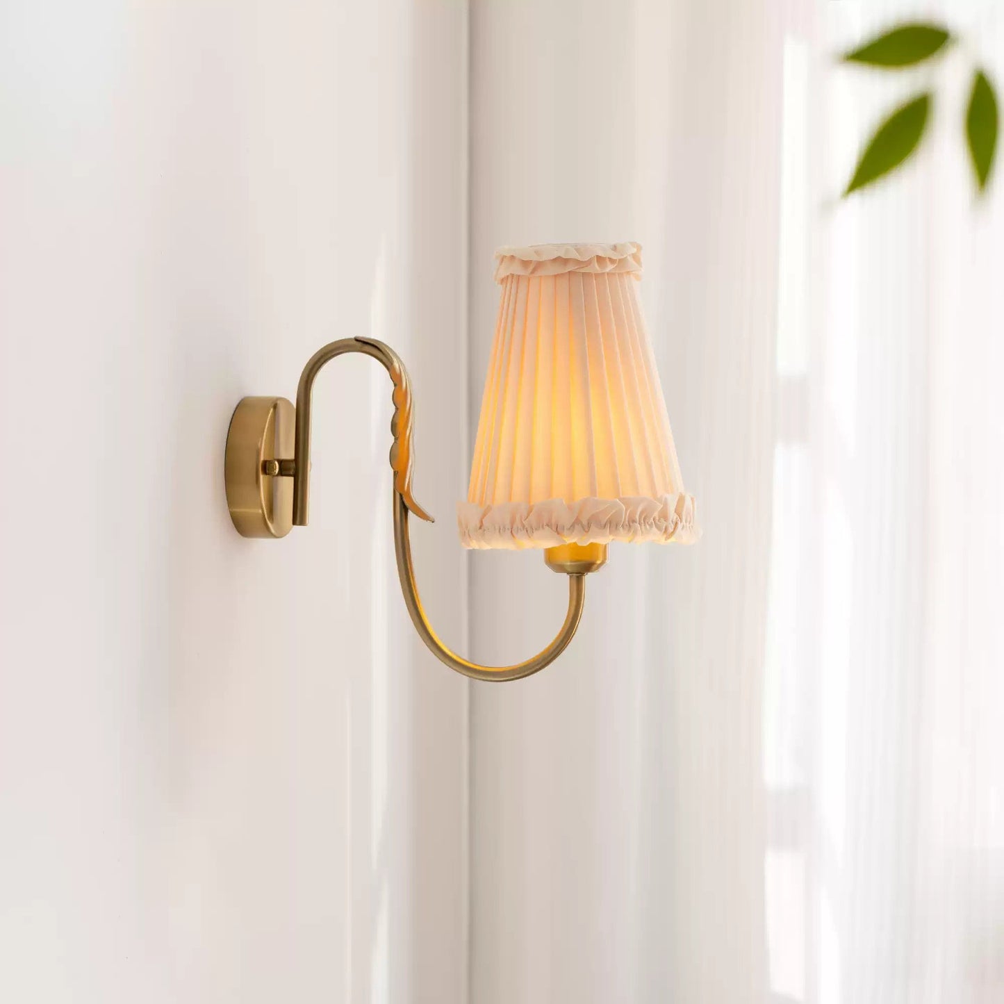 Mcveigh Wall Lamp