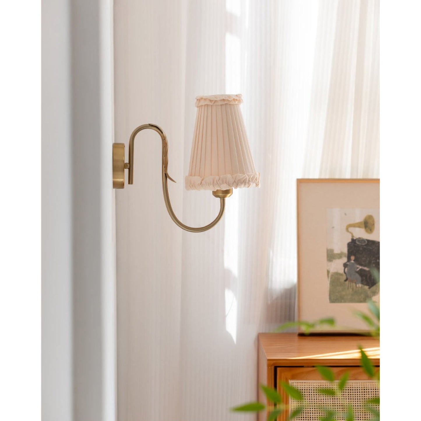 Mcveigh Wall Lamp